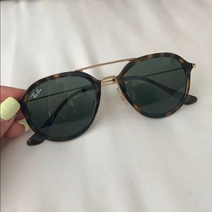 Ray-Ban RB4253